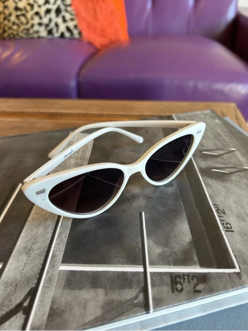 Free People White Cat Eye Sunglasses Retro Y2K Tinted UV Fashion